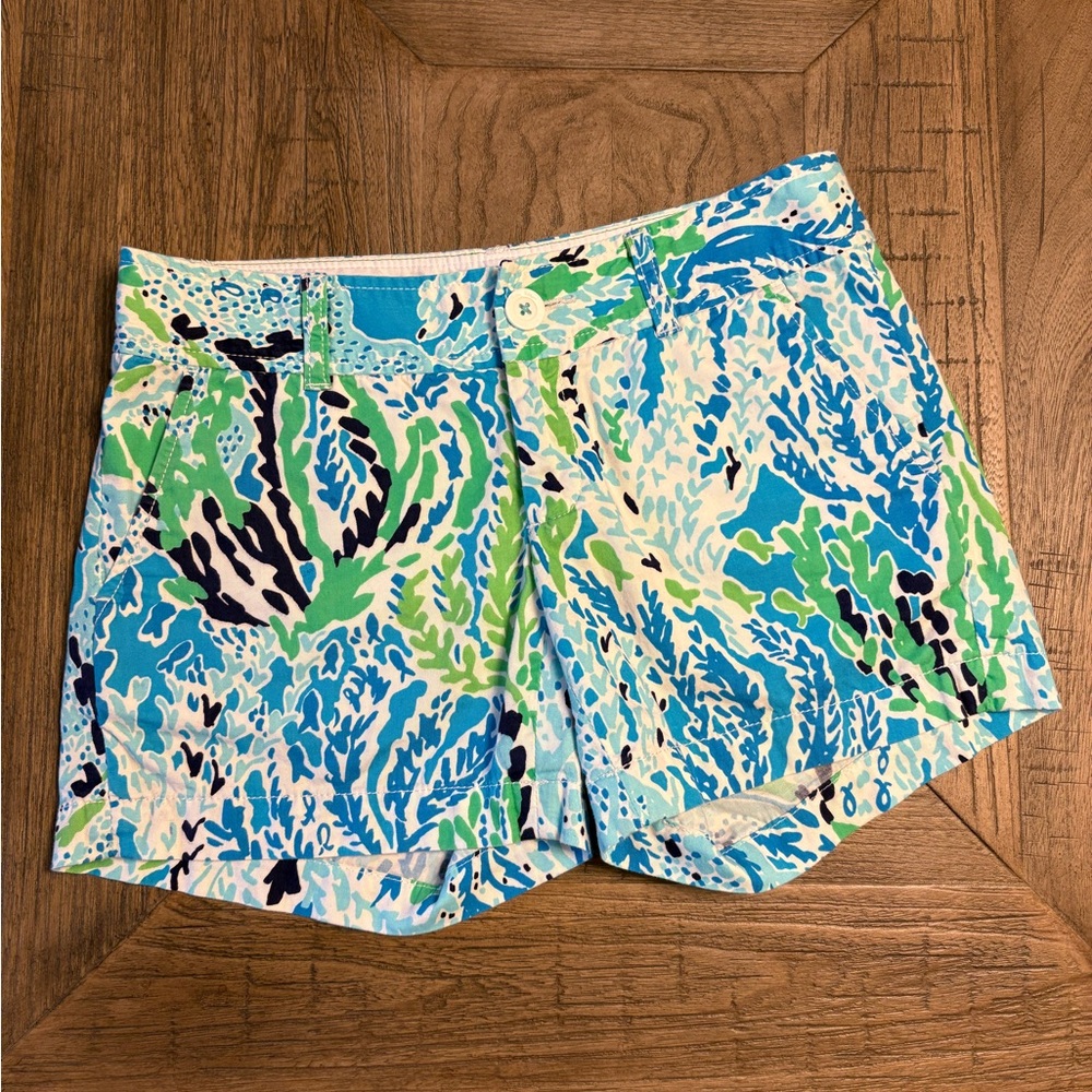 Lilly Pulitzer Callahan Short Let's
Cha Cha Size 00